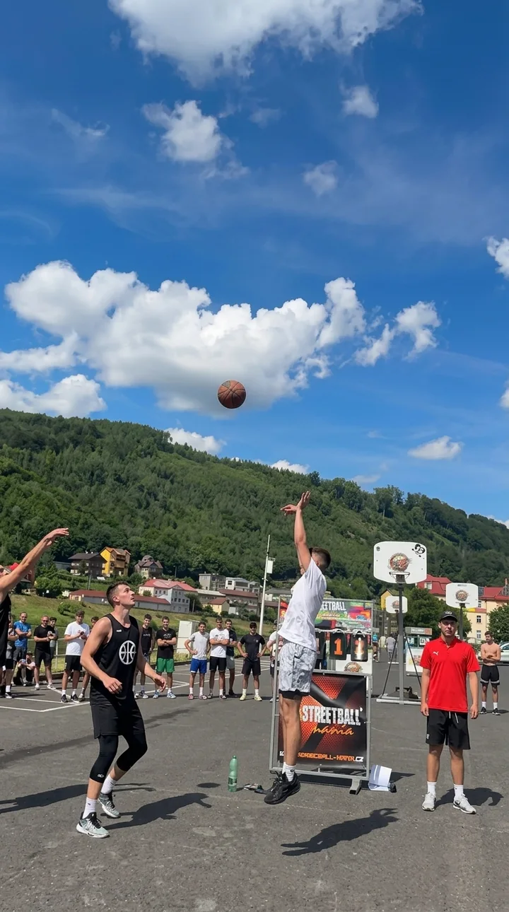 A basketball shop at a streetball tournament, 3