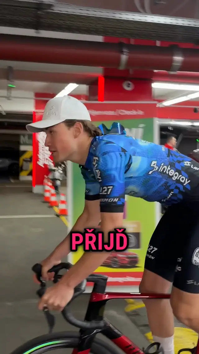 Criterium in the car park: the invitation